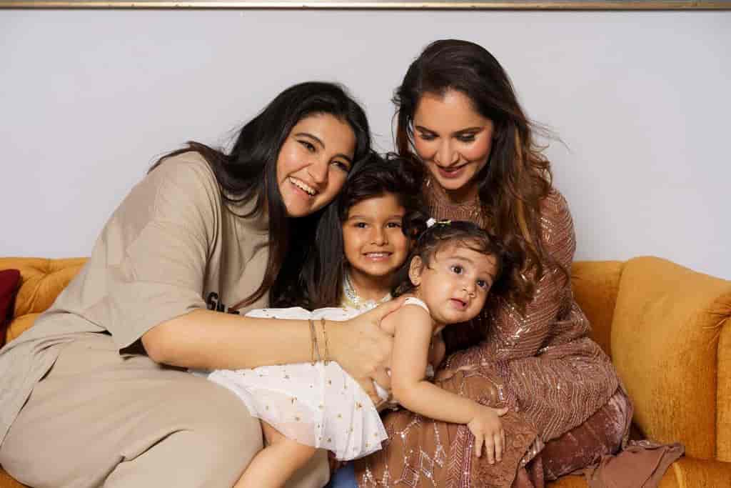 Sania Mirza with family